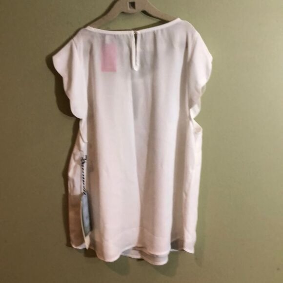 A’Gaci White Ruffled Sleeves, Button Close Back, Size Small (with Extra Button) - Picture 2 of 4